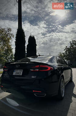 Седан Ford Fusion 2016 в 