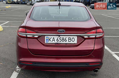Седан Ford Fusion 2016 в 