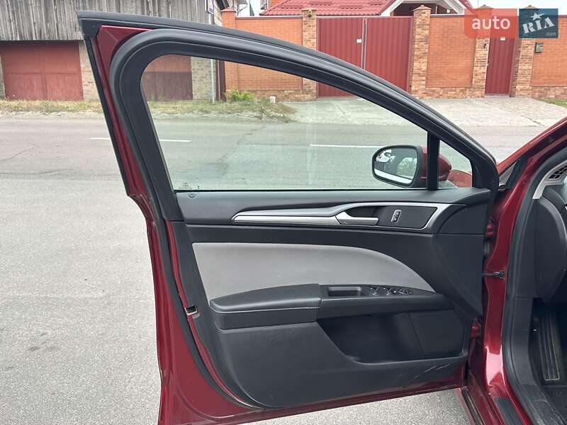 Седан Ford Fusion 2015 в Киеве