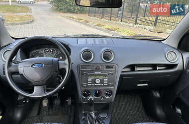 Хэтчбек Ford Fusion 2008 в 