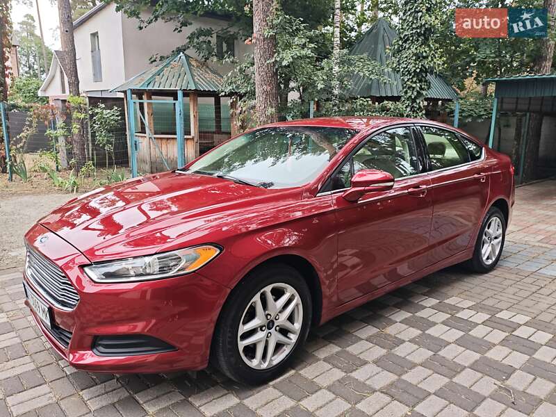 Седан Ford Fusion 2015 в Києві