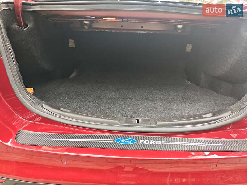 Седан Ford Fusion 2015 в Києві
