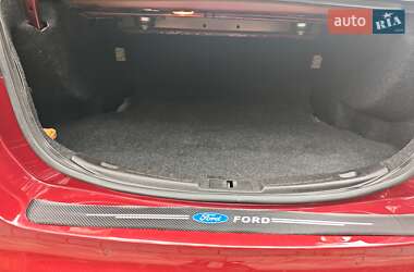 Седан Ford Fusion 2015 в 