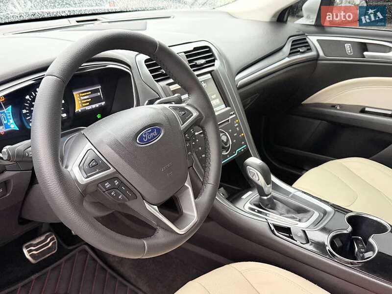 Седан Ford Fusion 2015 в Харькове