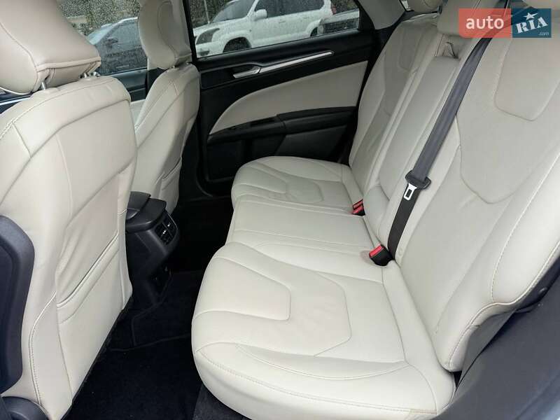 Седан Ford Fusion 2015 в Харькове