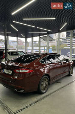 Седан Ford Fusion 2015 в 