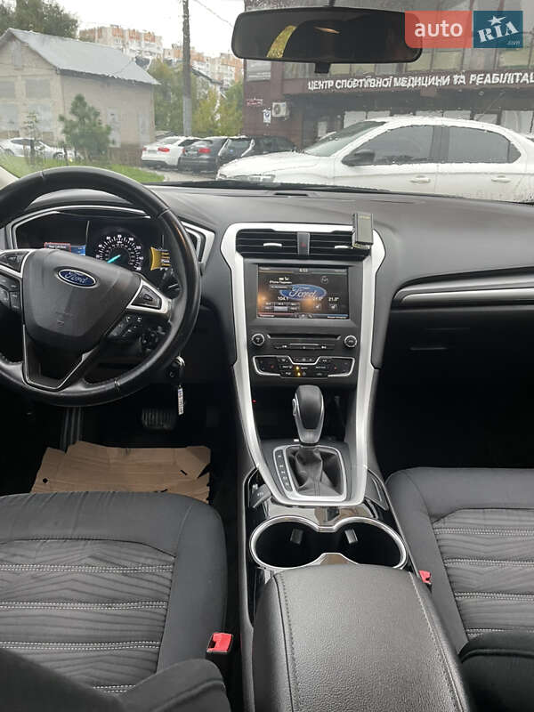 Седан Ford Fusion 2015 в Виннице