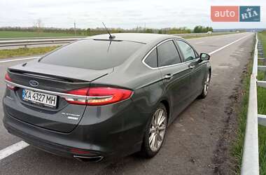 Седан Ford Fusion 2016 в 