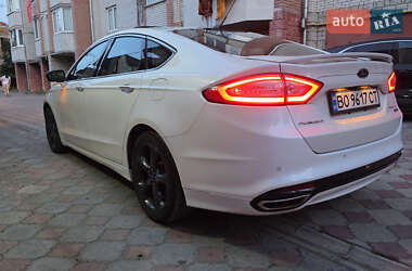 Седан Ford Fusion 2015 в 