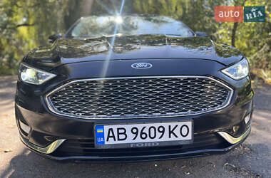 Седан Ford Fusion 2018 в 