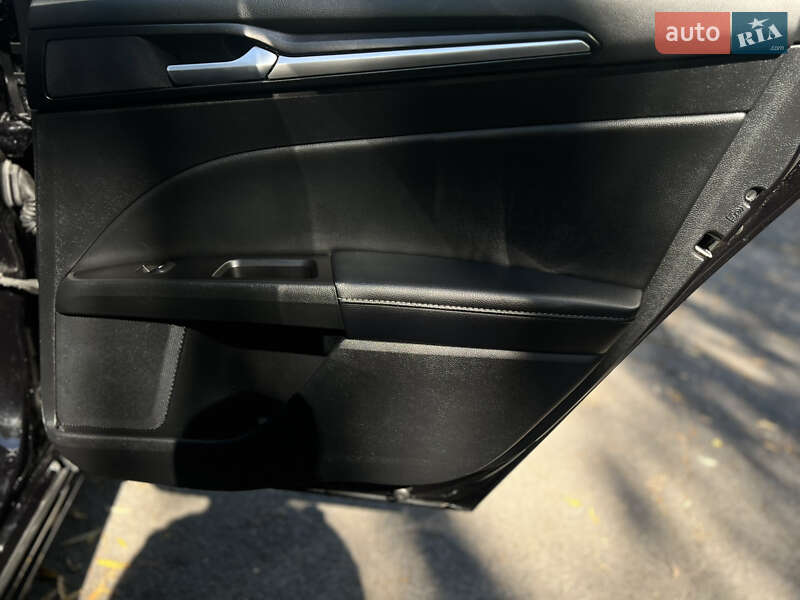 Седан Ford Fusion 2018 в Тульчине