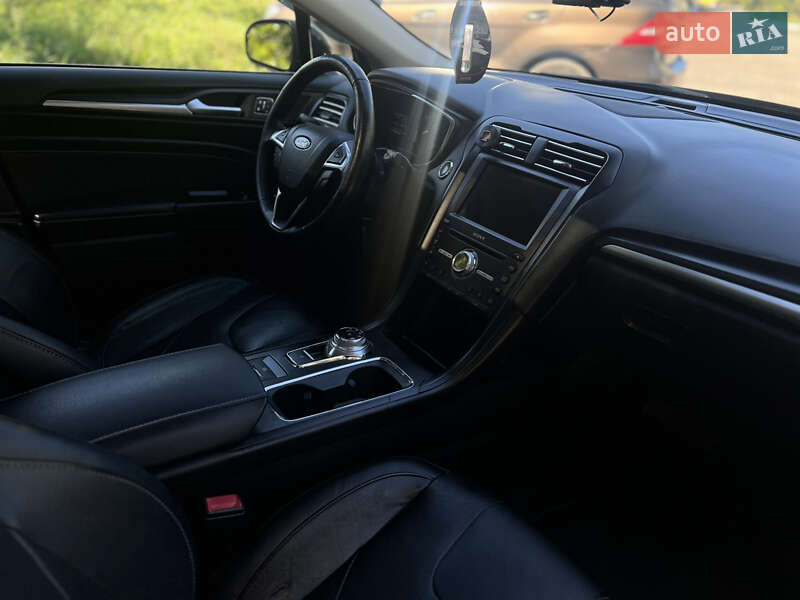 Седан Ford Fusion 2018 в Тульчине