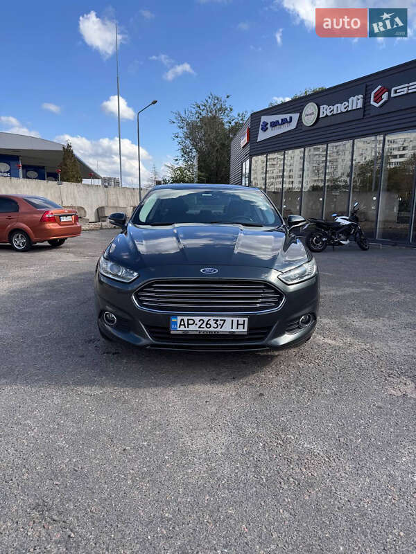 Седан Ford Fusion 2014 в 