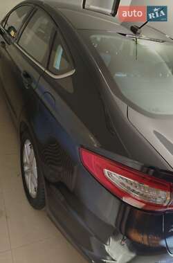 Седан Ford Fusion 2014 в 