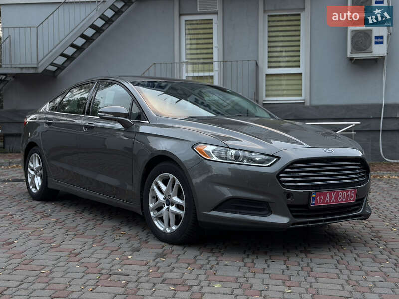 Седан Ford Fusion 2014 в Лубнах