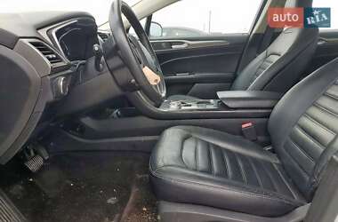 Седан Ford Fusion 2018 в 
