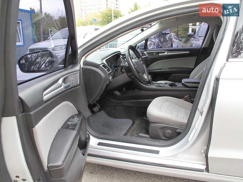 Седан Ford Fusion 2016 в Києві фото 30 Седан Ford Fusion 2016 в Києві
