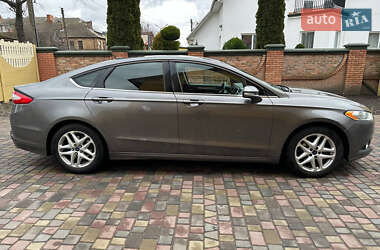 Седан Ford Fusion 2014 в 
