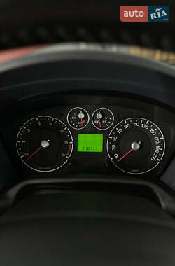 Хетчбек Ford Fusion 2006 в 