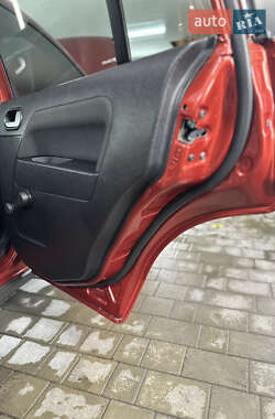 Хетчбек Ford Fusion 2006 в 
