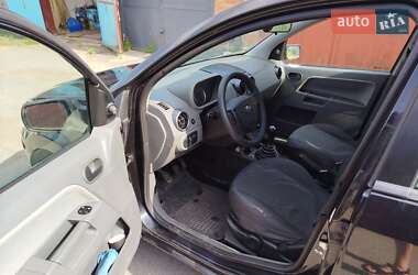 Хетчбек Ford Fusion 2005 в 