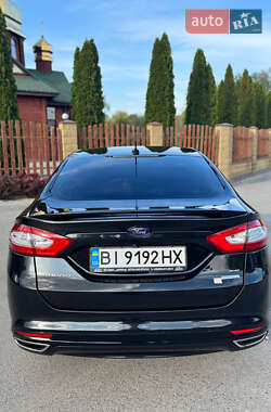 Седан Ford Fusion 2015 в 