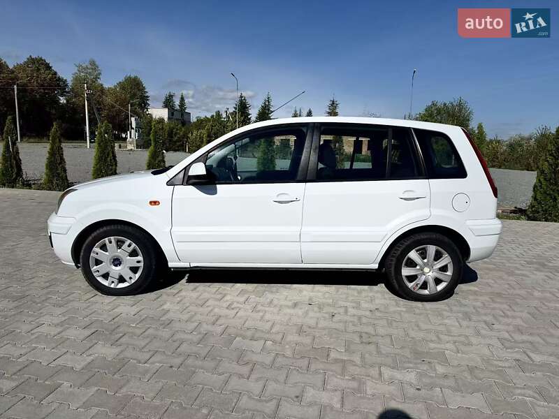 Хетчбек Ford Fusion 2011 в Новодністровську