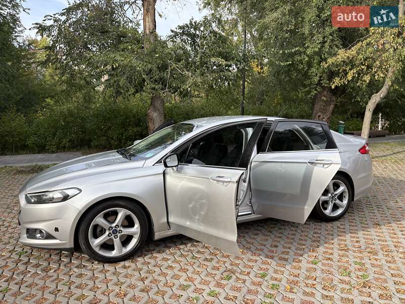 Седан Ford Fusion 2014 в Харкові