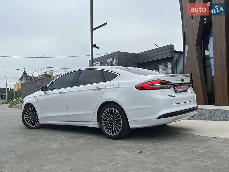 Седан Ford Fusion 2016 в Луцке