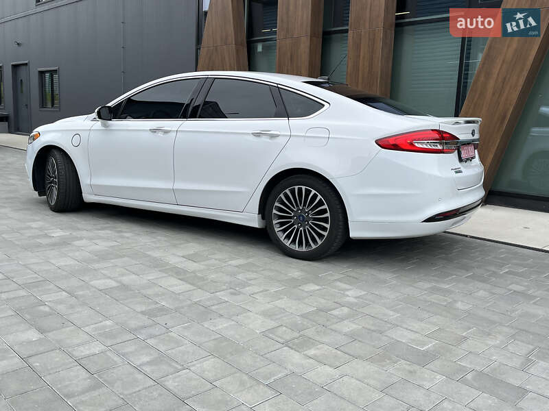 Седан Ford Fusion 2016 в Луцке