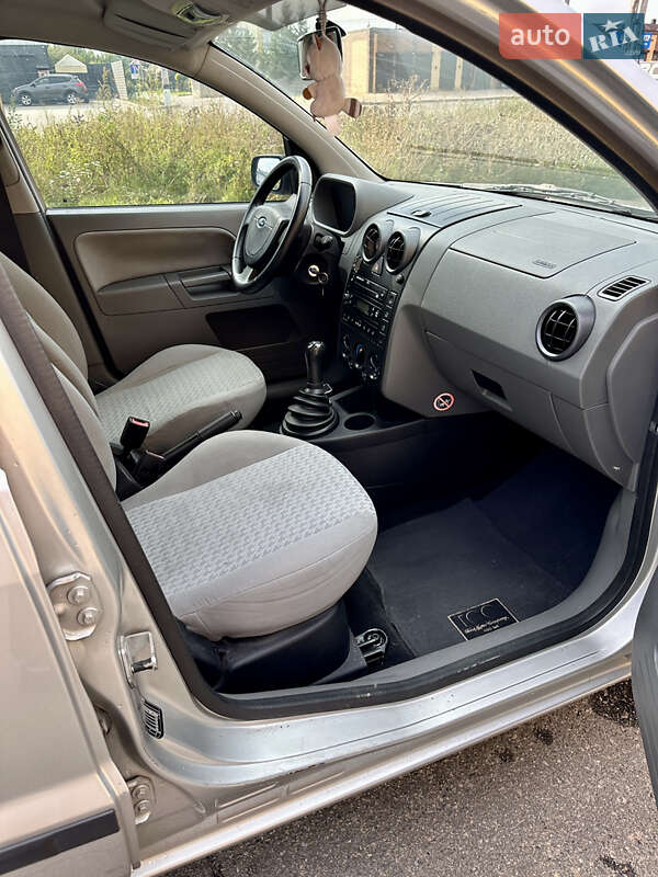 Хэтчбек Ford Fusion 2003 в Белой Церкви фото 28 Хэтчбек Ford Fusion 2003 в Белой Церкви