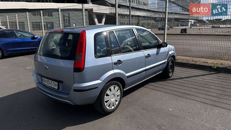 Хэтчбек Ford Fusion 2004 в Львове
