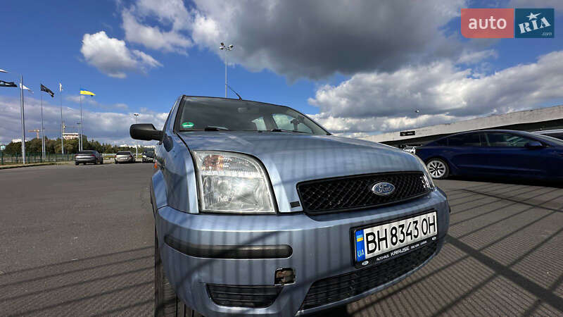 Хэтчбек Ford Fusion 2004 в Львове