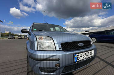 Хэтчбек Ford Fusion 2004 в 