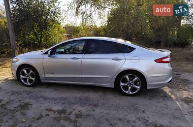 Седан Ford Fusion 2014 в 