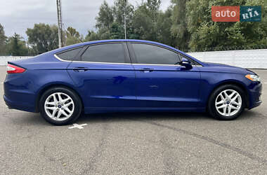 Седан Ford Fusion 2014 в 