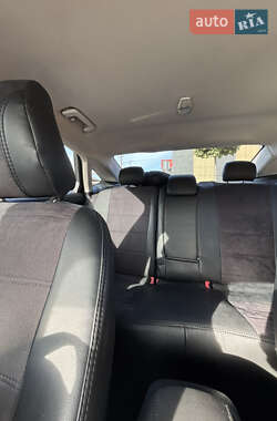Седан Ford Fusion 2015 в 