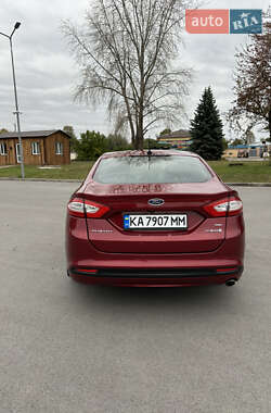 Седан Ford Fusion 2012 в 
