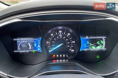 Седан Ford Fusion 2018 в 