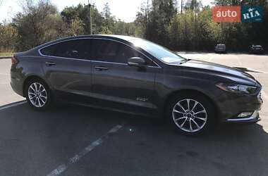 Седан Ford Fusion 2016 в 