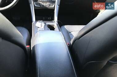 Седан Ford Fusion 2016 в 