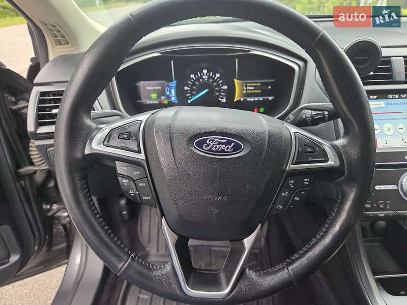 Седан Ford Fusion 2016 в Киеве