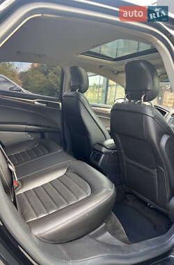 Седан Ford Fusion 2013 в 