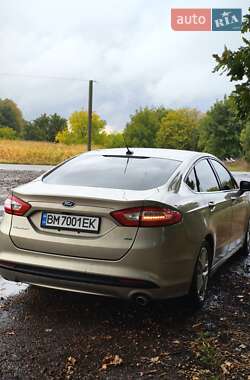 Седан Ford Fusion 2015 в 
