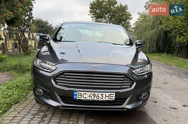 Седан Ford Fusion 2016 в 