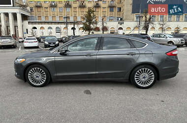 Седан Ford Fusion 2015 в 