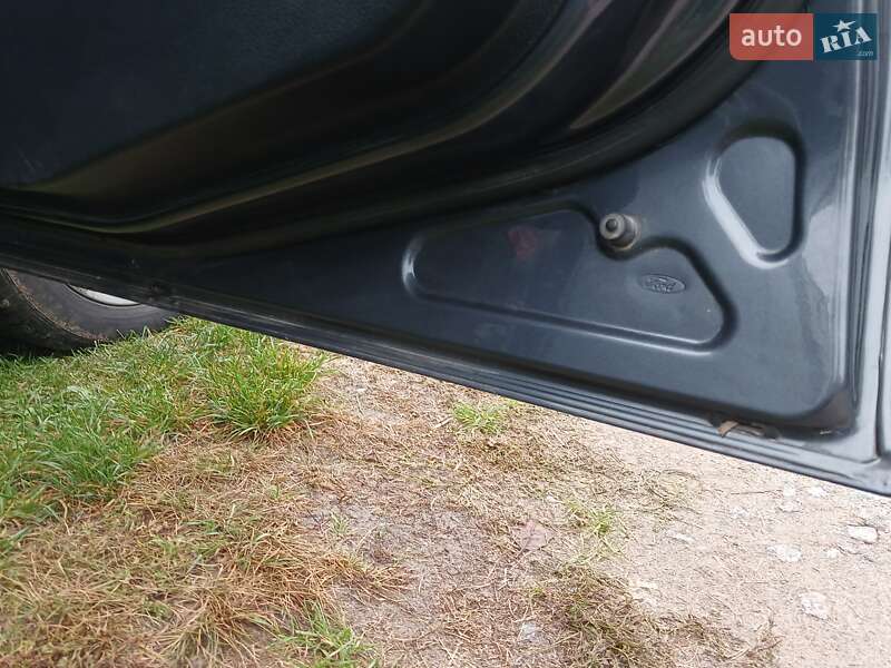 Хетчбек Ford Fusion 2006 в Боровій фото 14 Хетчбек Ford Fusion 2006 в Боровій