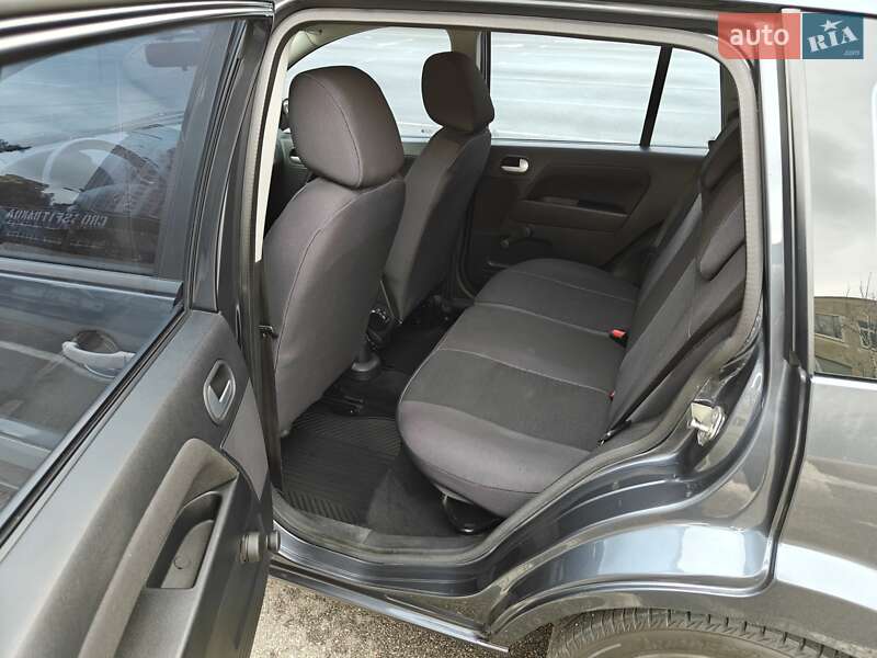 Хэтчбек Ford Fusion 2007 в Киеве