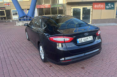 Седан Ford Fusion 2014 в 