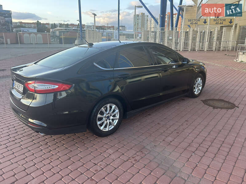 Седан Ford Fusion 2014 в Харкові